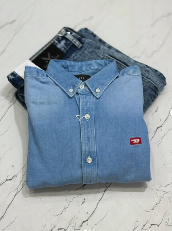 OVERSIZE DENIM SHIRT